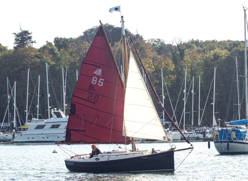 Cape Cutter Minnie Sailing off Wolverstone